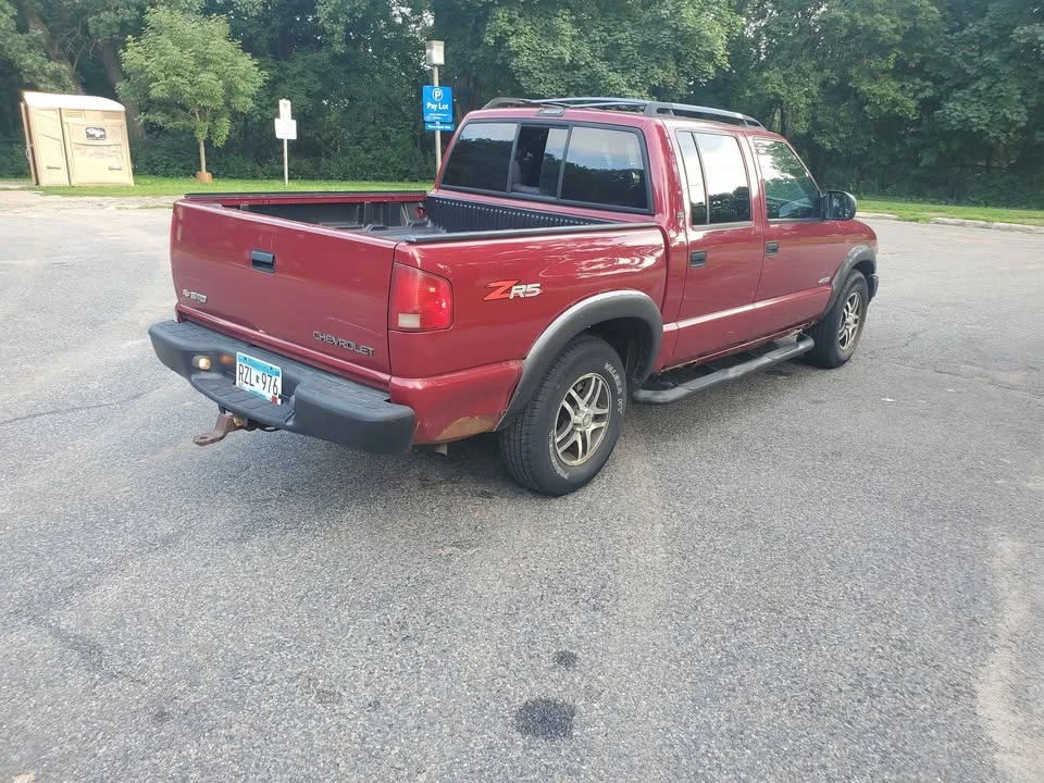 2004 Chevrolet S-10 - Image 3 of 7