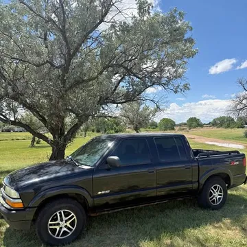 2004 Chevrolet S10 ZR5 Crew Cab