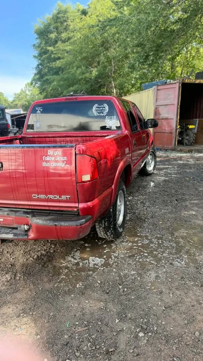 2004 Chevrolet S-10 - Image 4 of 8