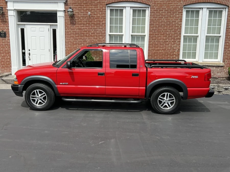 2004 Chevrolet S-10 - Image 2 of 9