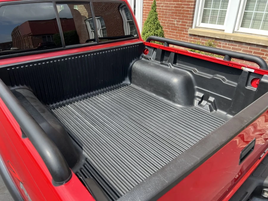 2004 Chevrolet S-10 - Image 4 of 9