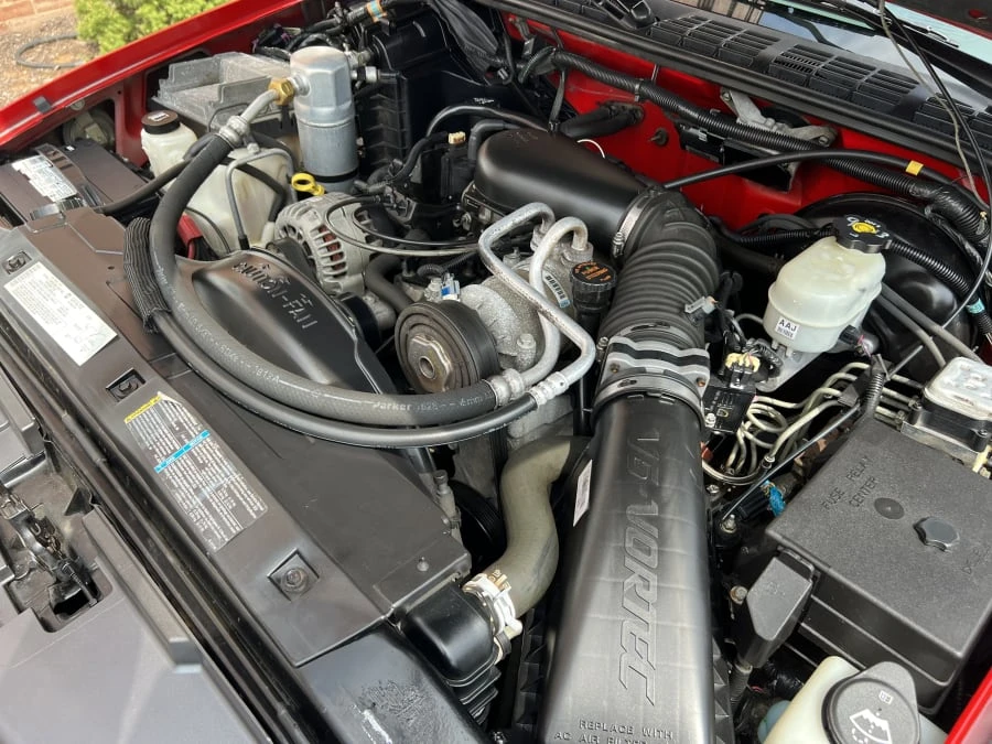 2004 Chevrolet S-10 - Image 8 of 9