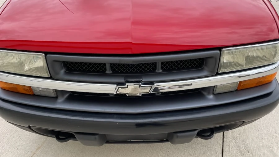 2004 Chevrolet S-10 - Image 2 of 14