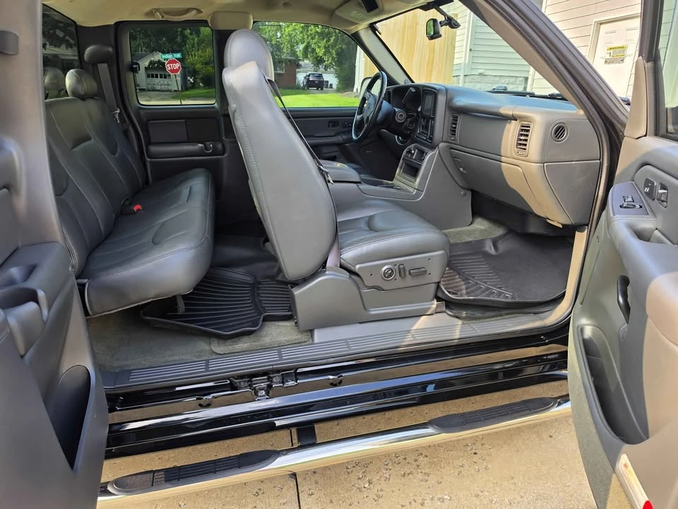 2004 Chevrolet SS - Image 14 of 16