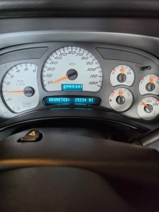 2004 Chevrolet SS - Image 2 of 16