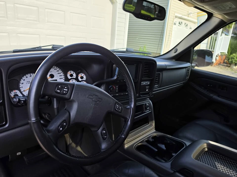 2004 Chevrolet SS - Image 13 of 16