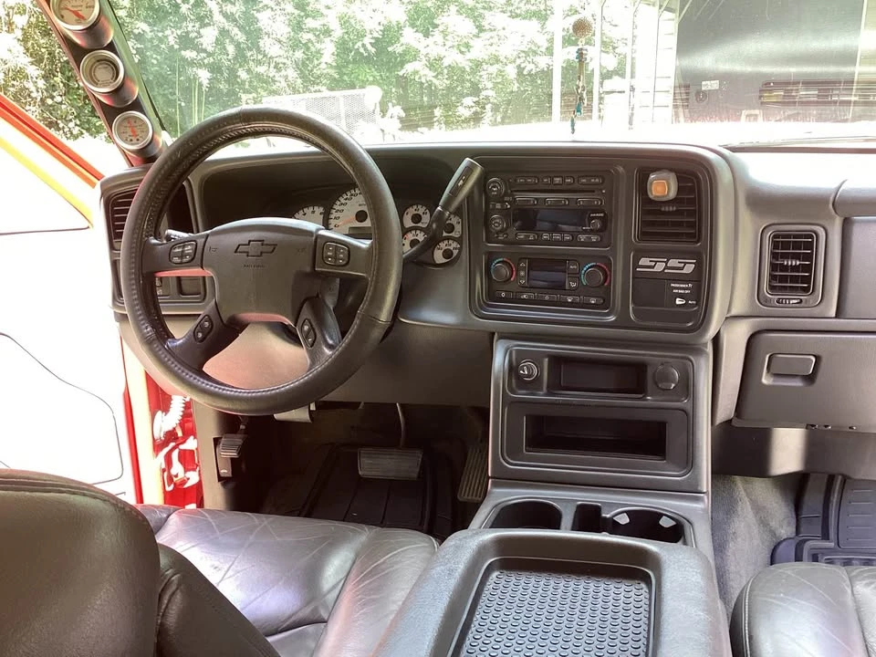 2004 Chevrolet SS - Image 8 of 16