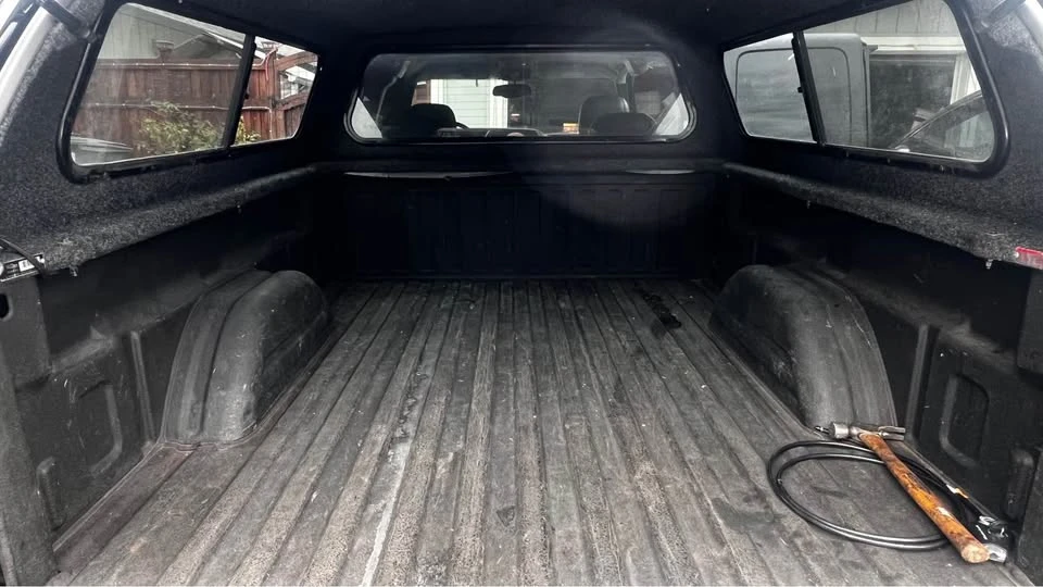 2004 Chevrolet SSR - Image 8 of 10