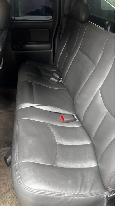 2004 Chevrolet SSR - Image 3 of 10