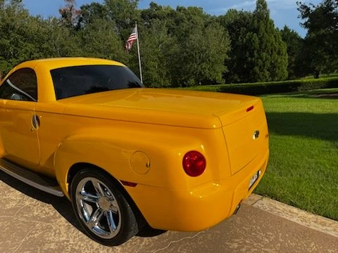 2004 Chevrolet SSR - Image 5 of 12
