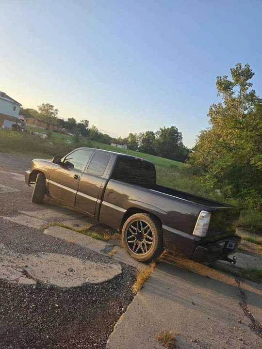 2004 Chevrolet Silverado 1st Gen - Image 3 of 13