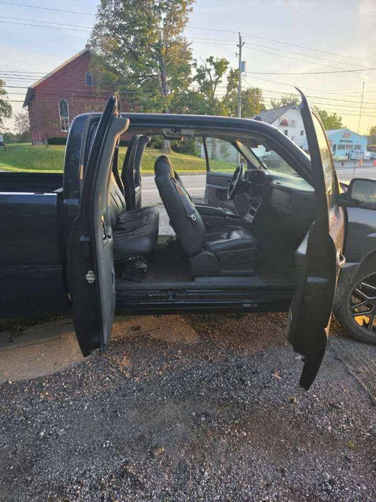 2004 Chevrolet Silverado 1st Gen - Image 6 of 13