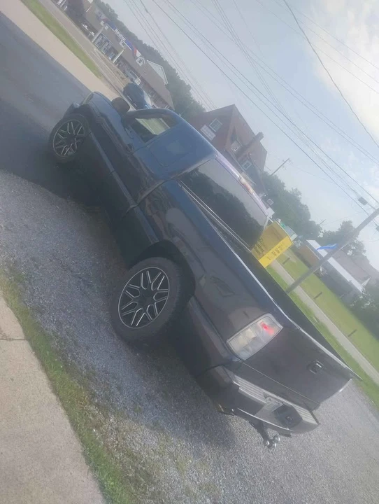 2004 Chevrolet Silverado 1st Gen - Image 5 of 12