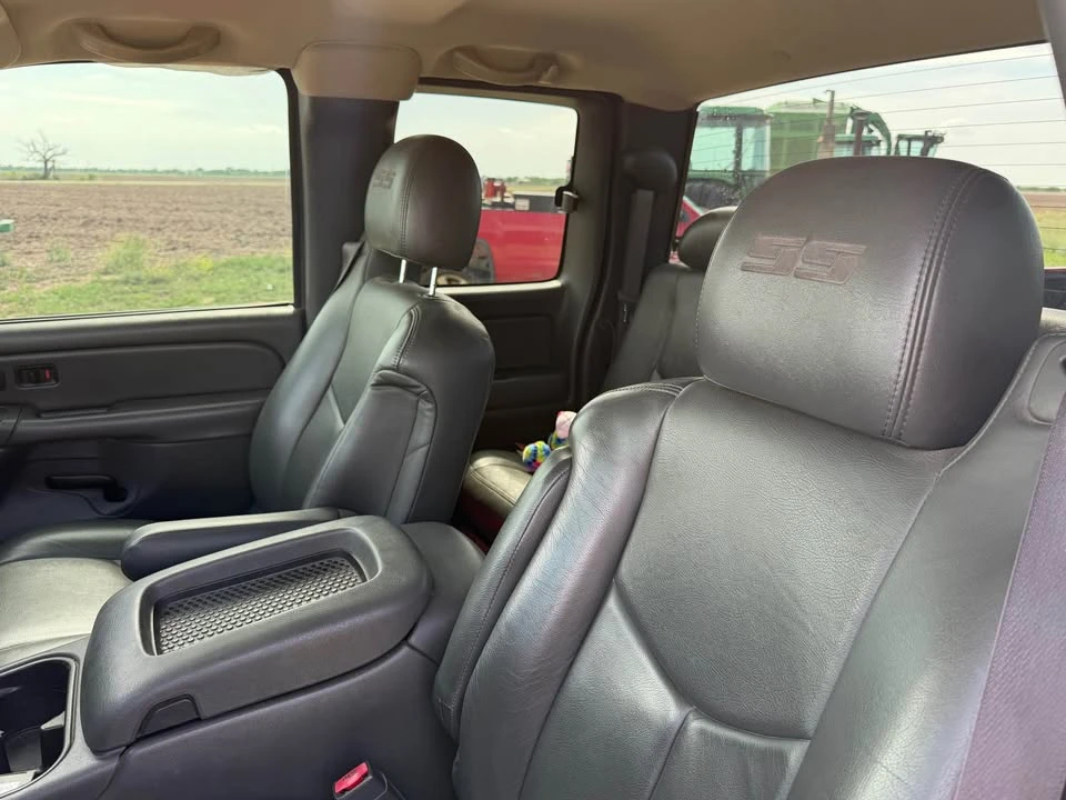 2004 Chevrolet SS - Image 6 of 10
