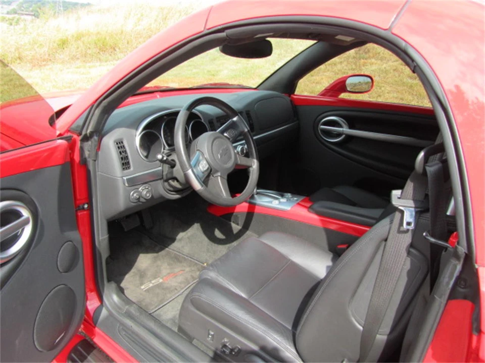 2004 Chevrolet SSR - Image 5 of 21