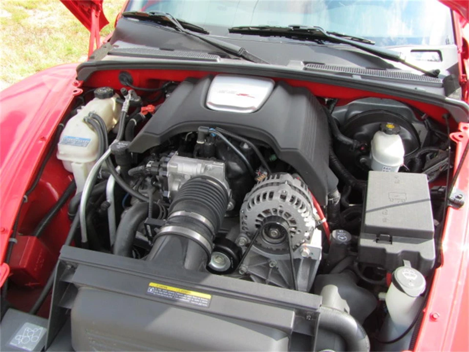 2004 Chevrolet SSR - Image 6 of 21