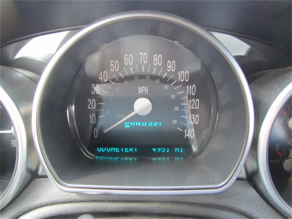 2004 Chevrolet SSR - Image 11 of 21