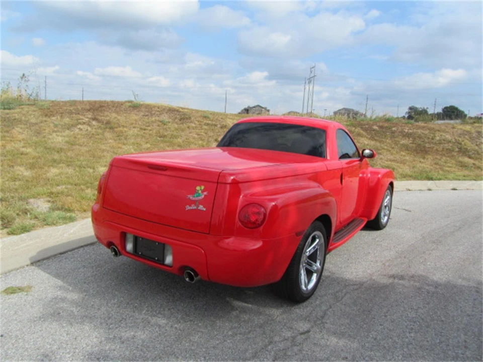 2004 Chevrolet SSR - Image 13 of 21