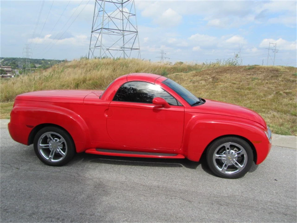 2004 Chevrolet SSR - Image 15 of 21