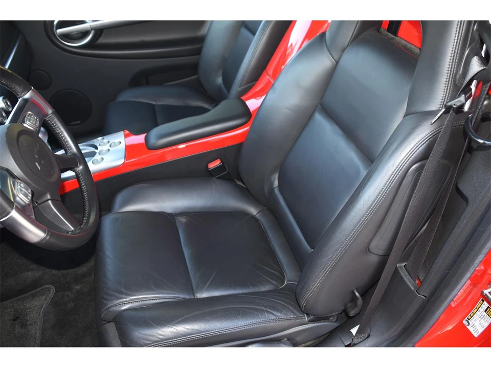 2004 Chevrolet SSR - Image 30 of 31