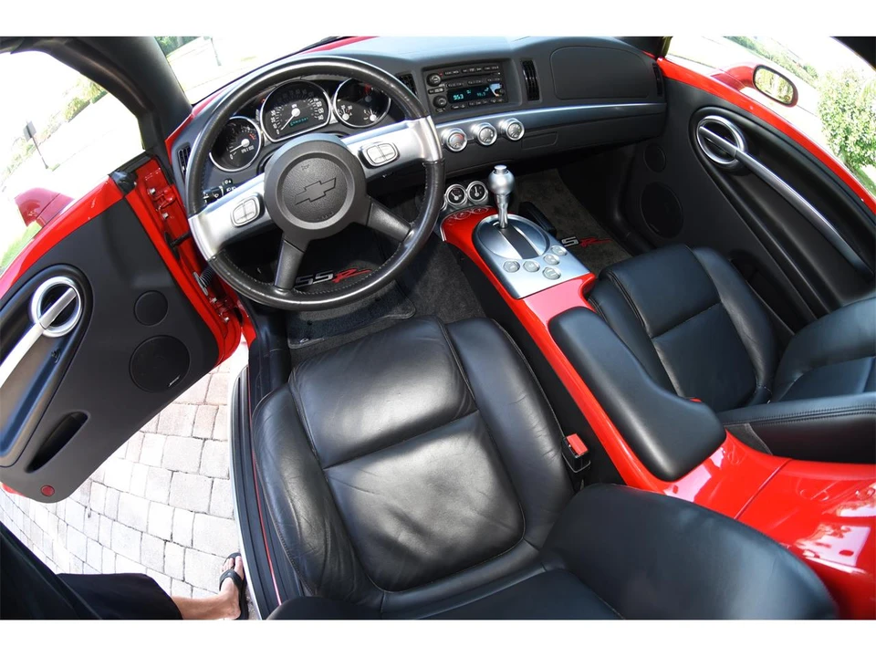 2004 Chevrolet SSR - Image 23 of 31