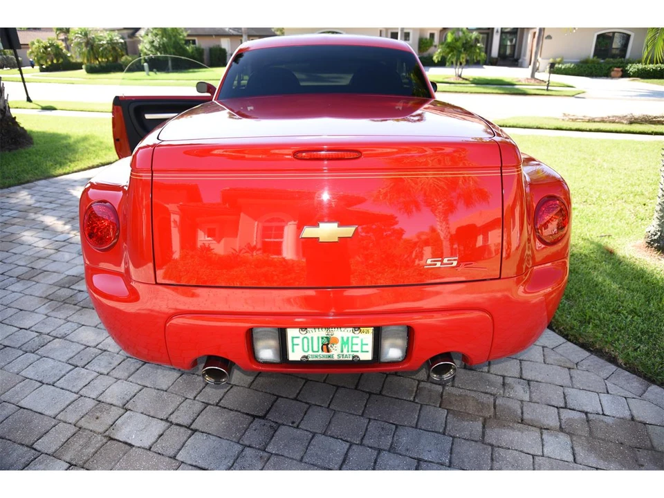 2004 Chevrolet SSR - Image 12 of 31