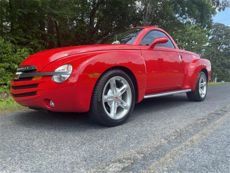 2004 Chevrolet SSR - Image 5 of 7
