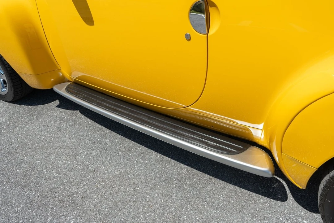 2004 Chevrolet SSR - Image 26 of 31