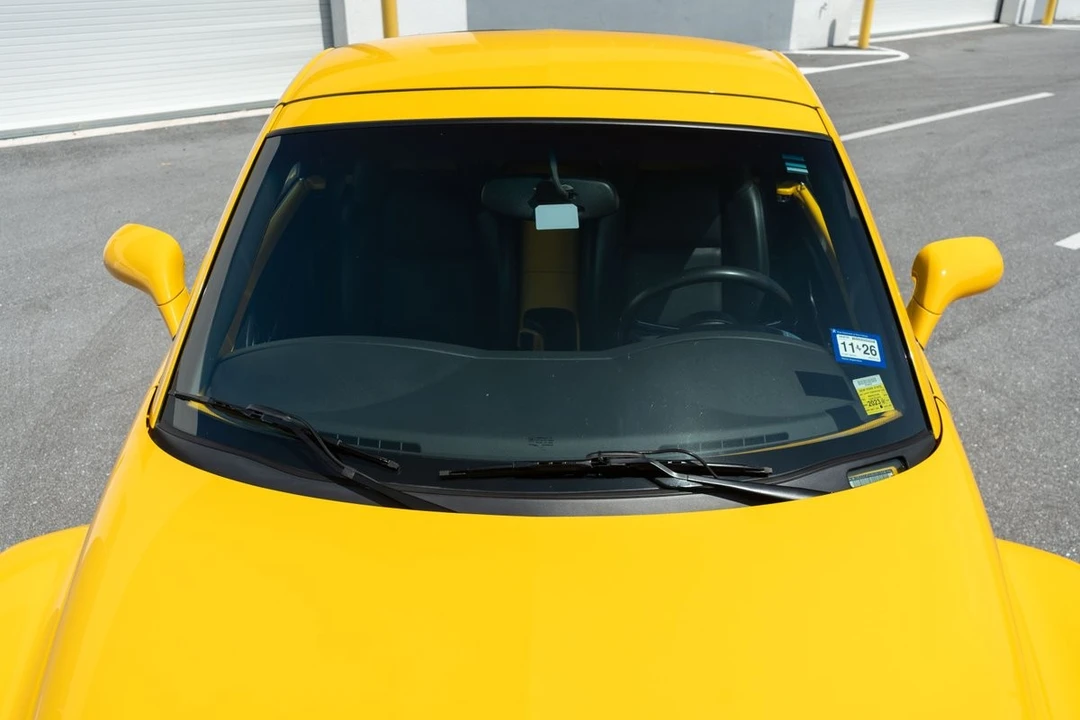 2004 Chevrolet SSR - Image 12 of 31