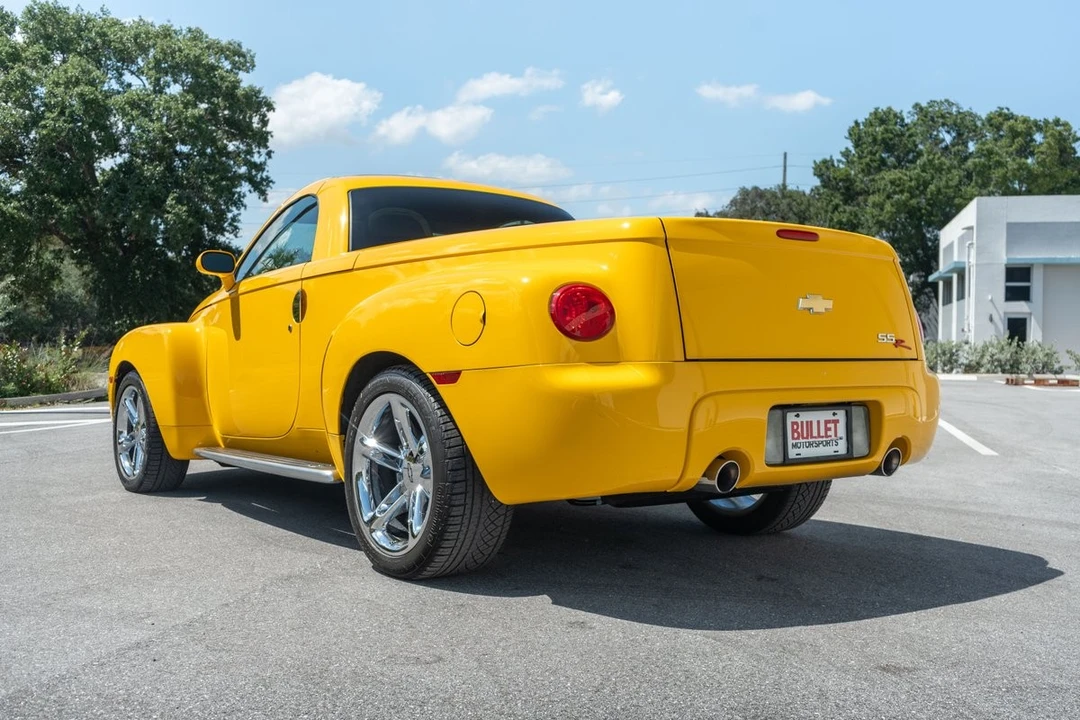2004 Chevrolet SSR - Image 28 of 31
