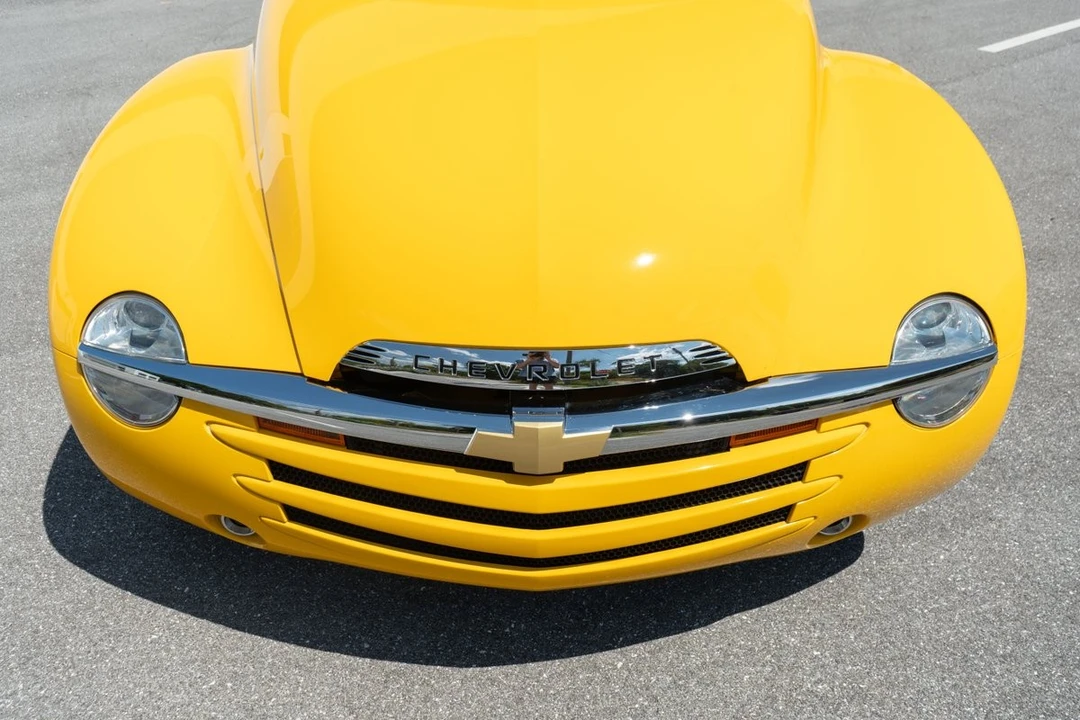 2004 Chevrolet SSR - Image 6 of 31