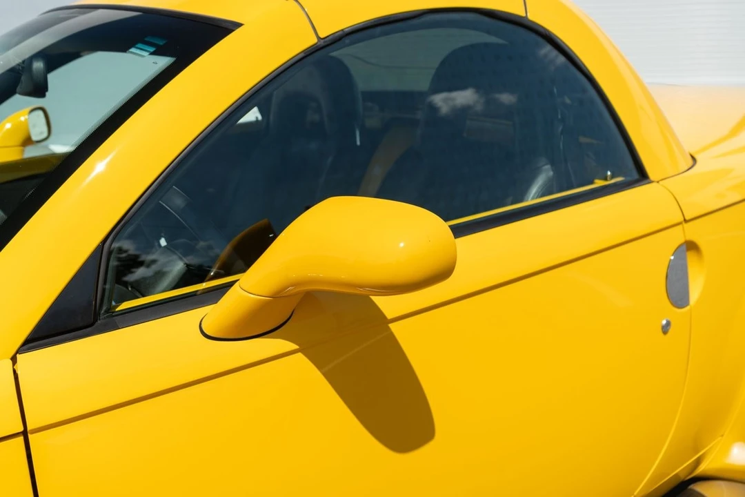 2004 Chevrolet SSR - Image 18 of 31