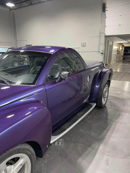 2004 Chevrolet SSR - Image 3 of 8