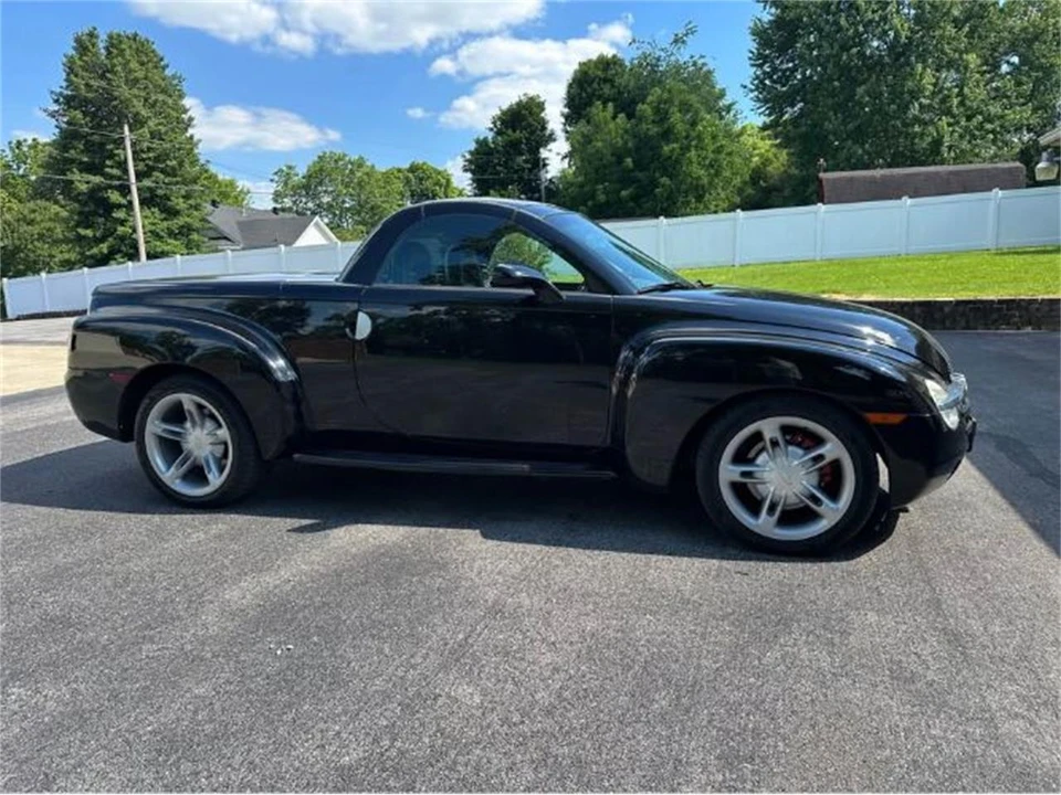 2004 Chevrolet SSR - Image 14 of 20