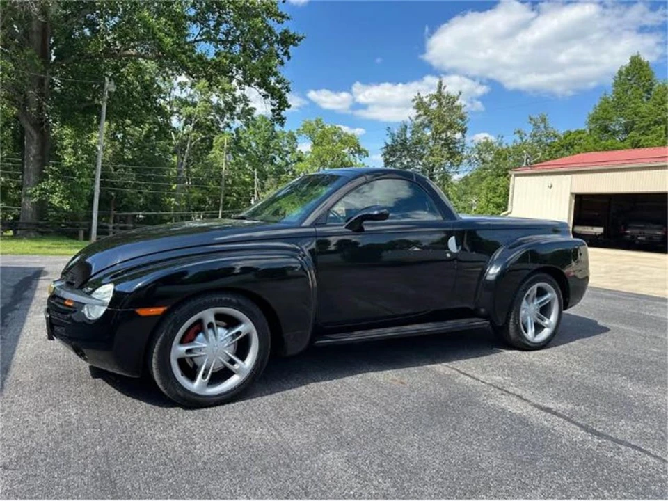 2004 Chevrolet SSR - Image 17 of 20