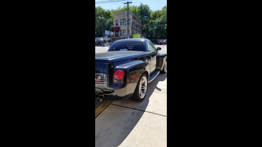 2004 Chevrolet SSR - Image 6 of 6