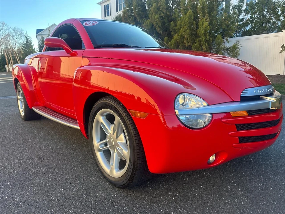 2004 Chevrolet SSR - Image 26 of 31