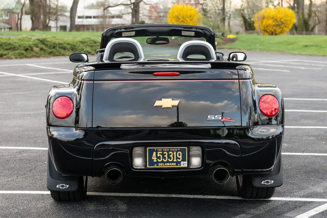 2004 Chevrolet SSR - Image 7 of 21