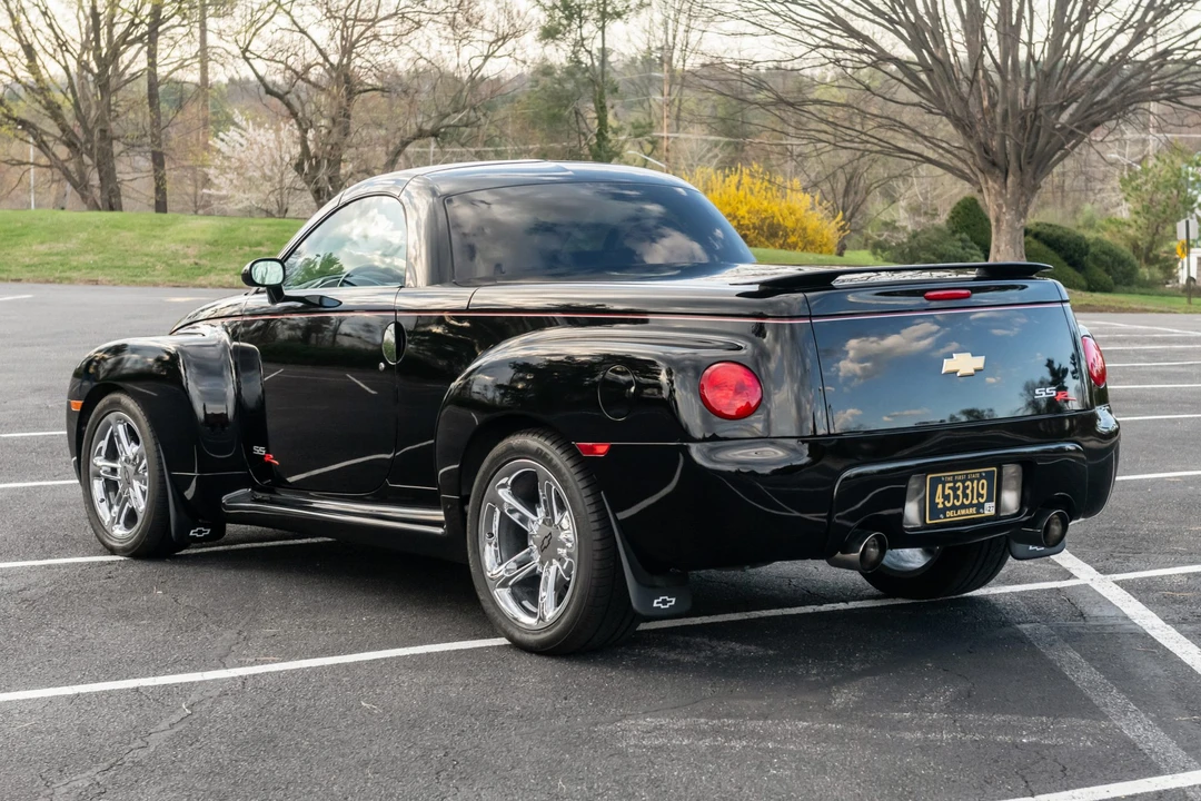 2004 Chevrolet SSR - Image 19 of 21