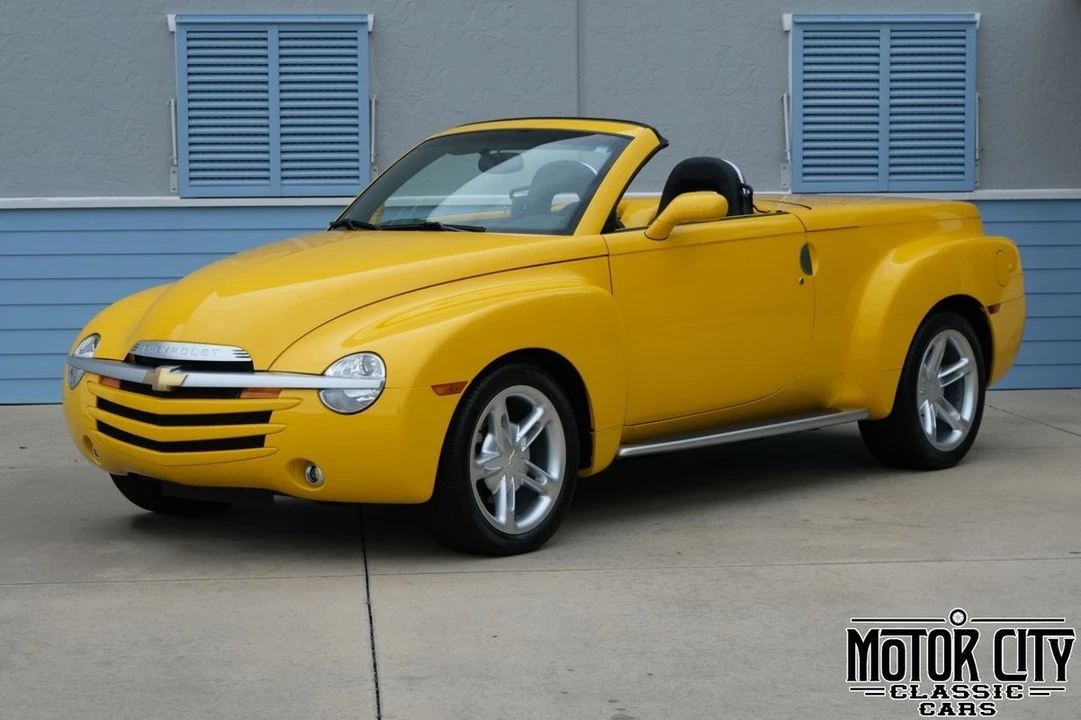 2004 Chevrolet SSR - Image 9 of 21