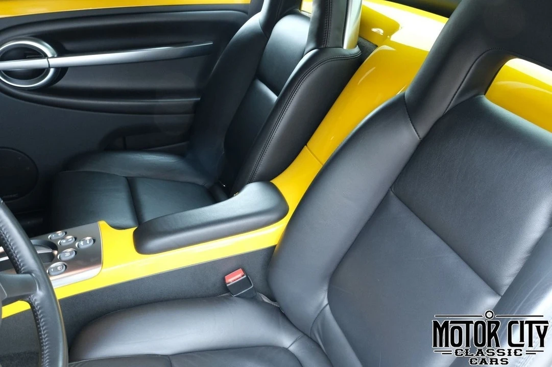 2004 Chevrolet SSR - Image 18 of 21
