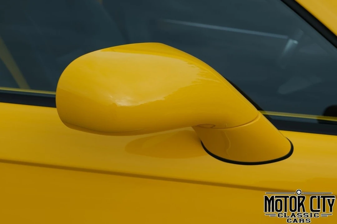 2004 Chevrolet SSR - Image 12 of 21
