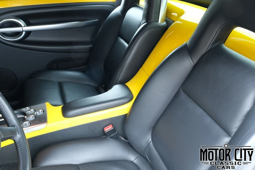 2004 Chevrolet SSR - Image 18 of 21