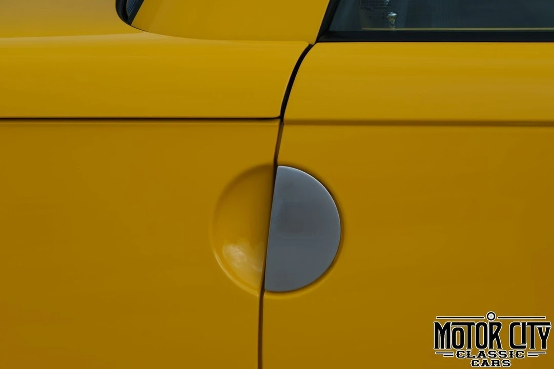 2004 Chevrolet SSR - Image 13 of 21