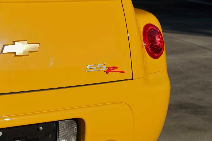 2004 Chevrolet SSR - Image 7 of 29