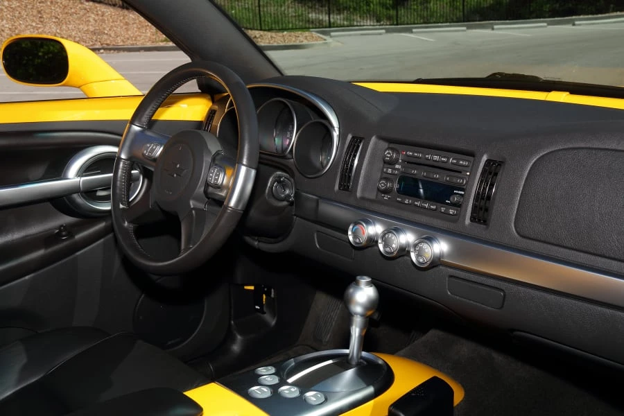 2004 Chevrolet SSR - Image 16 of 25