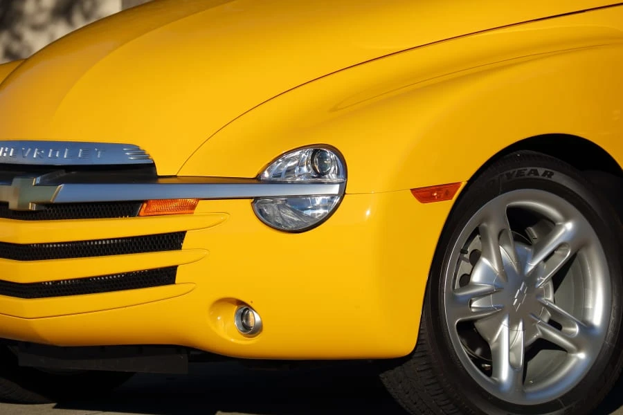 2004 Chevrolet SSR - Image 10 of 29