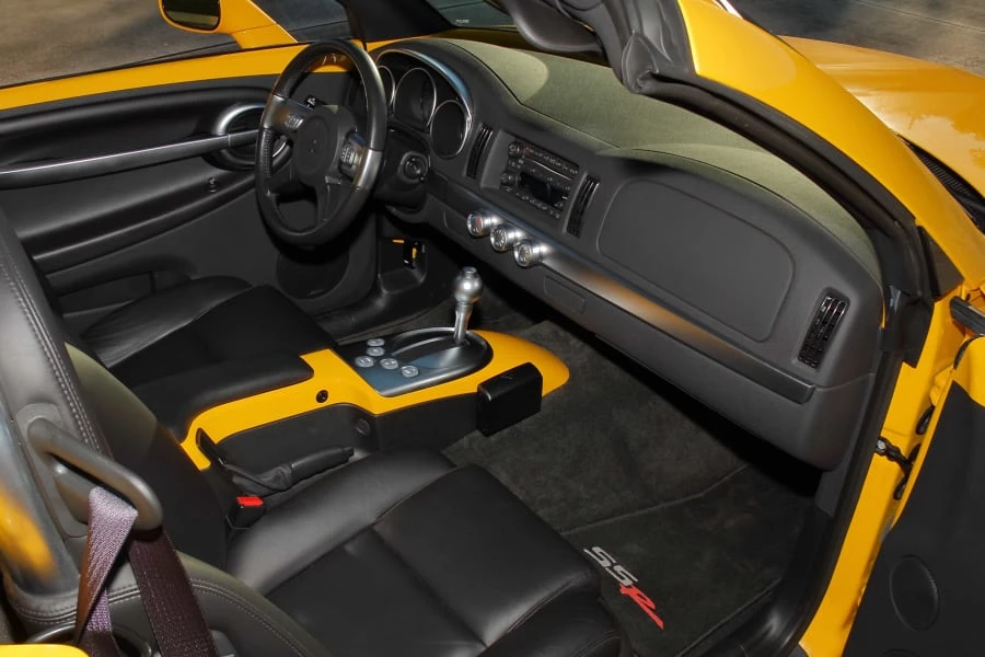 2004 Chevrolet SSR - Image 16 of 29