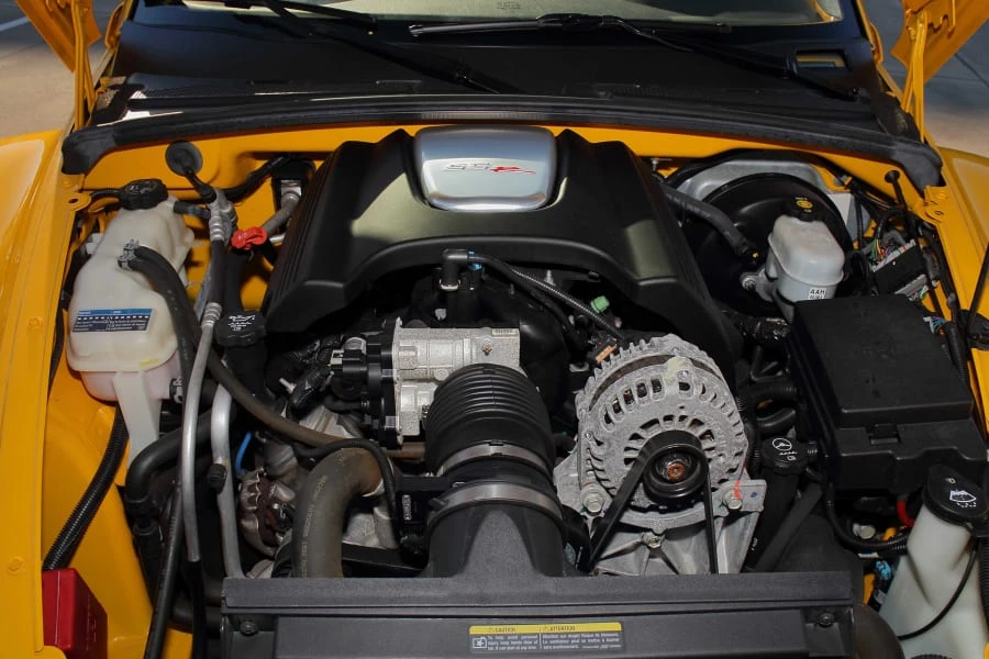 2004 Chevrolet SSR - Image 27 of 29