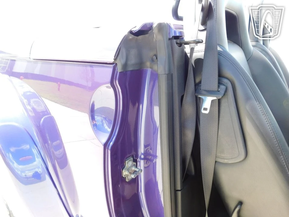 2004 Chevrolet SSR - Image 16 of 21
